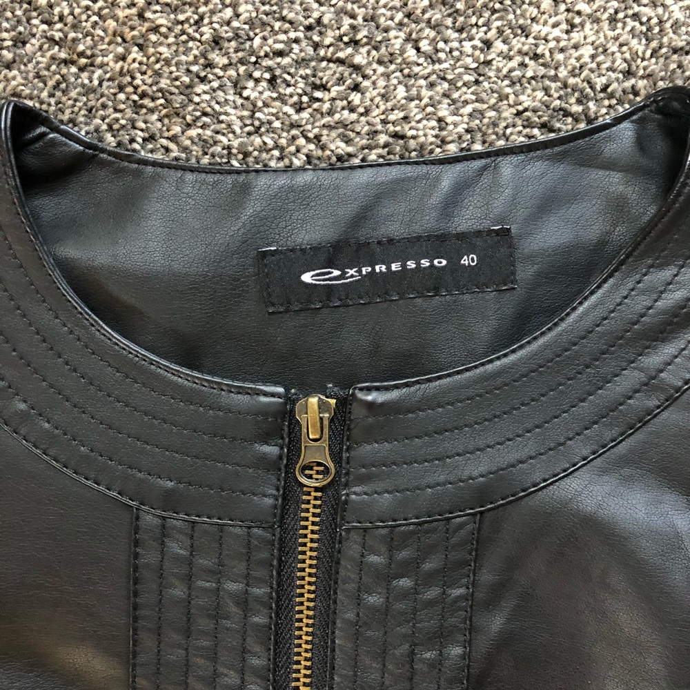 Leather jacket - Picture 8 of 9